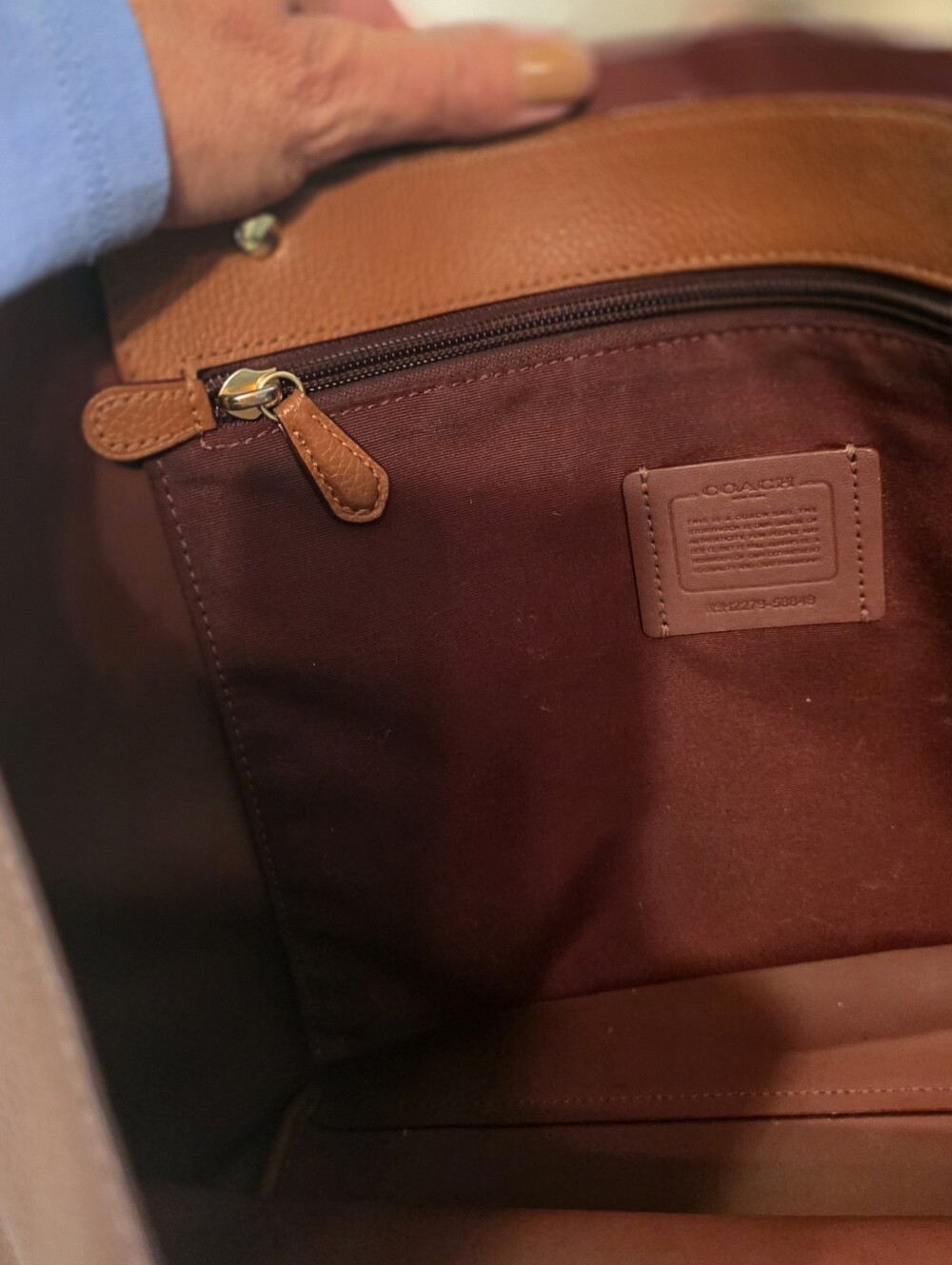 Coach Market Tote, Large (Flaws To Handles) - Picture 7 of 16
